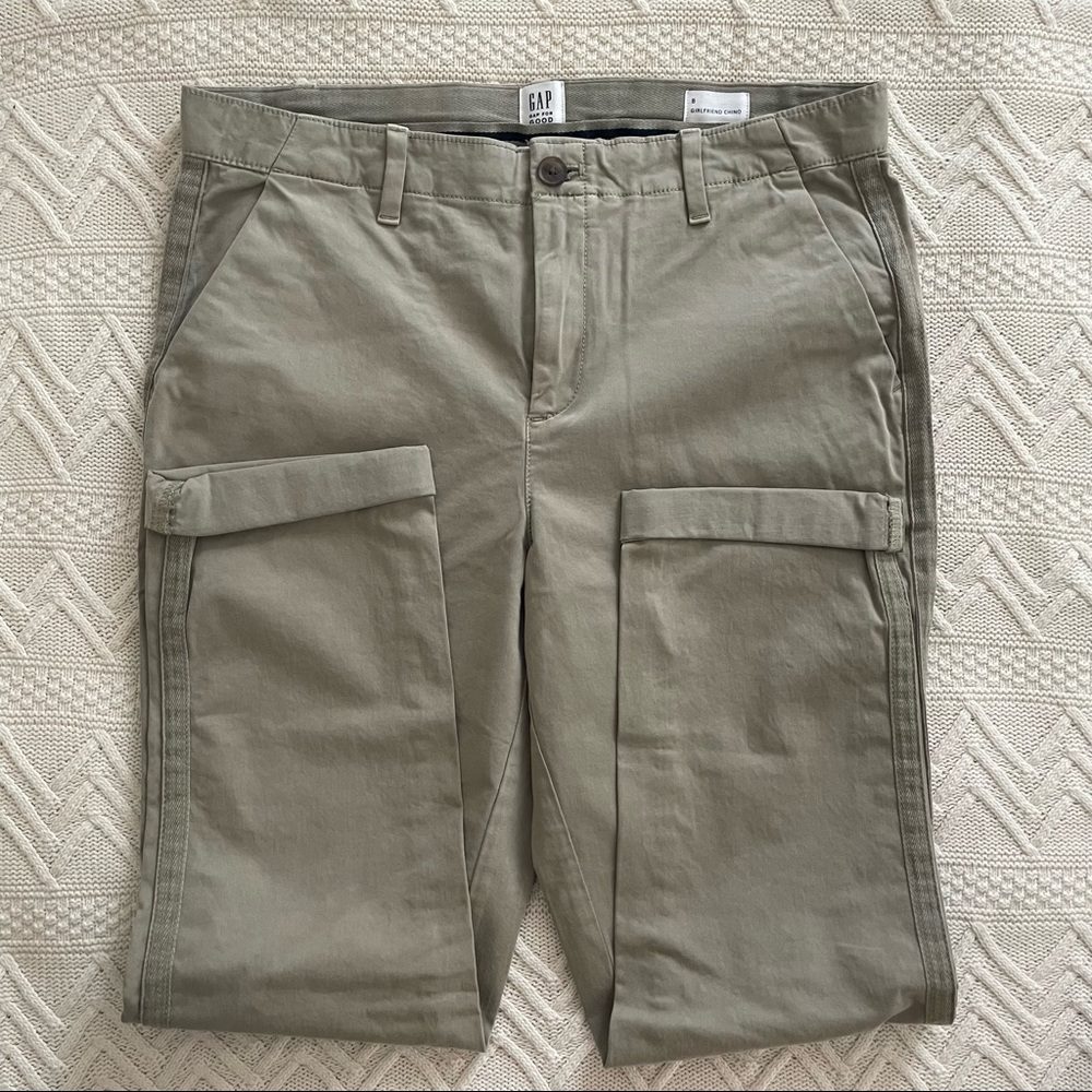 GAP Women’s Girlfriend Chino Khaki